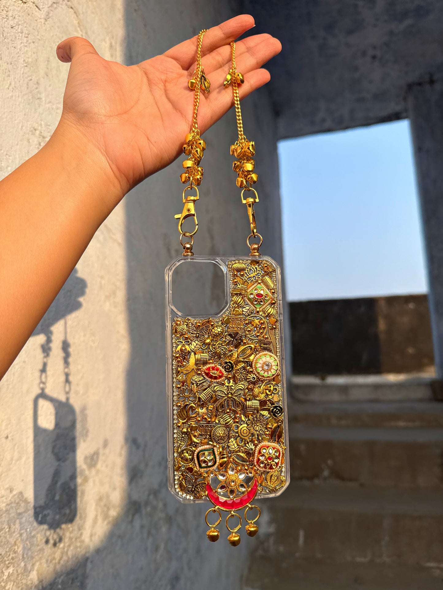 SWEENI - Golden Phone Cover with Chain handle