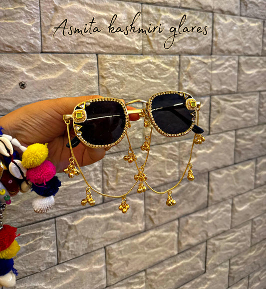 Asmita glares