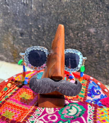 Alina Glares 🪞🕶️